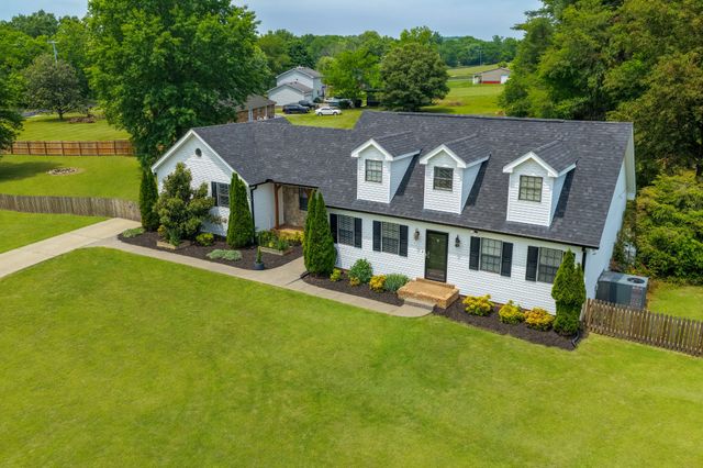 510 Deshea Creek Rd, Gallatin, TN 37066