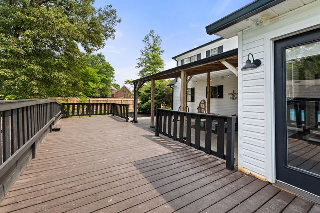 510 Deshea Creek Rd, Gallatin, TN 37066
