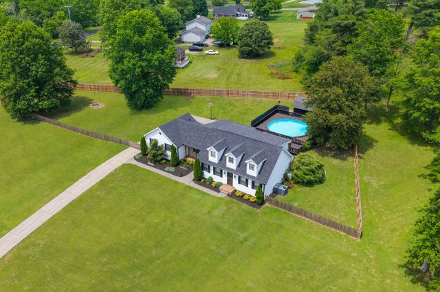 510 Deshea Creek Rd, Gallatin, TN 37066