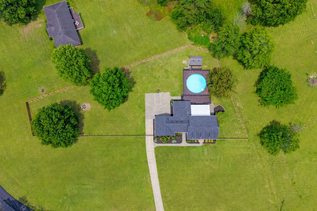510 Deshea Creek Rd, Gallatin, TN 37066
