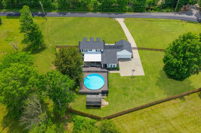 510 Deshea Creek Rd, Gallatin, TN 37066