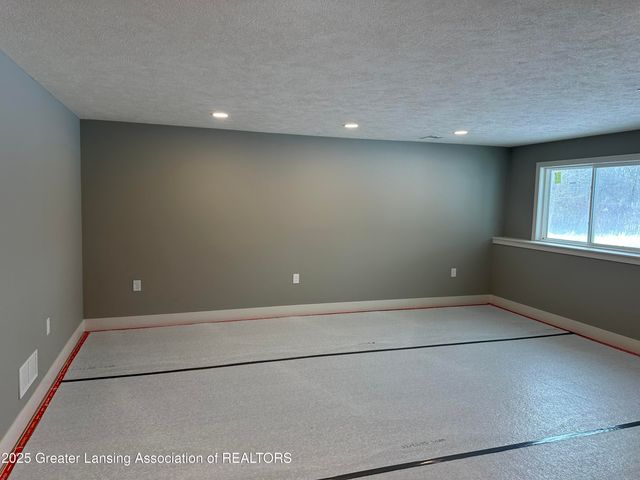 1465 Superior Drive 17, St. Johns, MI 48879