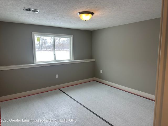 1465 Superior Drive 17, St. Johns, MI 48879