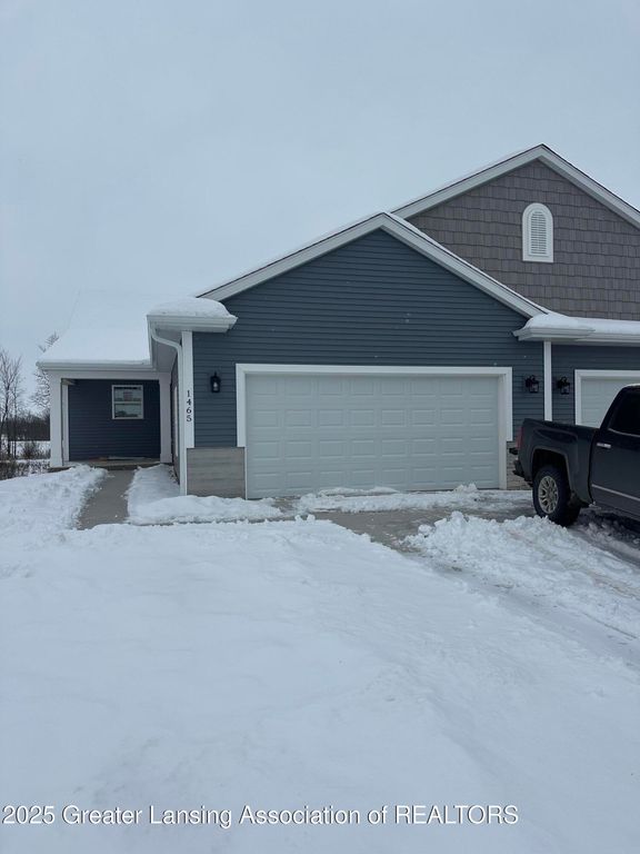 1465 Superior Drive 17, St. Johns, MI 48879