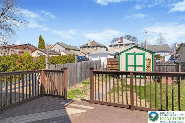 35 North Ridge, Ambler Boro, PA 19002