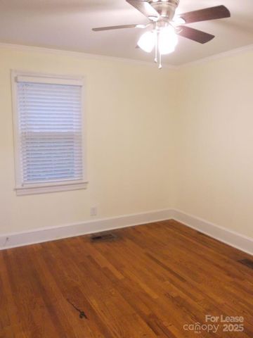 2746 Dogwood Avenue, Charlotte, NC 28206