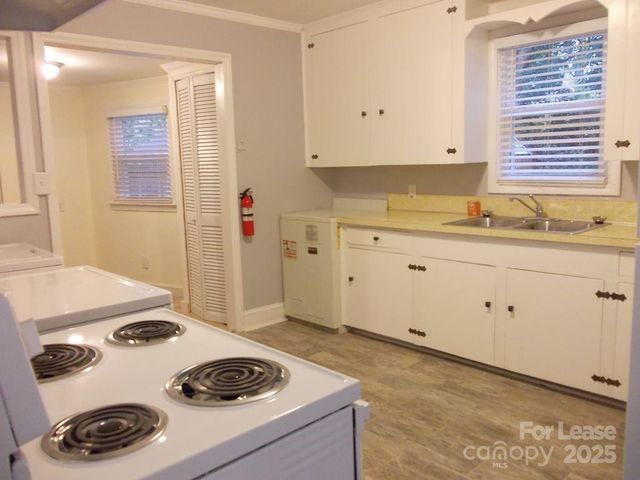 2746 Dogwood Avenue, Charlotte, NC 28206