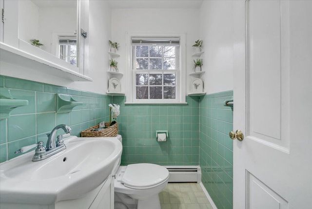 1685 Sigmon RD, Roanoke, VA 24017