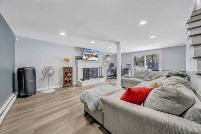 1685 Sigmon RD, Roanoke, VA 24017