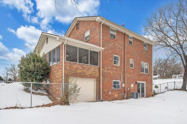 1685 Sigmon RD, Roanoke, VA 24017