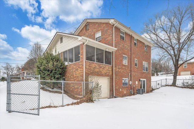 1685 Sigmon RD, Roanoke, VA 24017