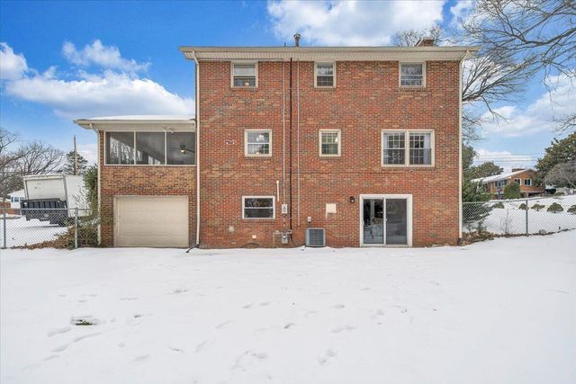 1685 Sigmon RD, Roanoke, VA 24017