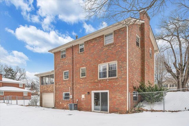 1685 Sigmon RD, Roanoke, VA 24017