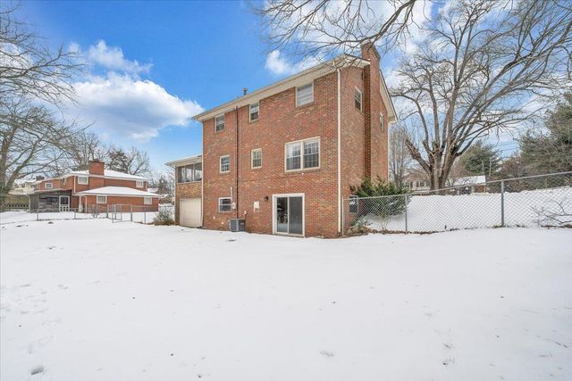 1685 Sigmon RD, Roanoke, VA 24017