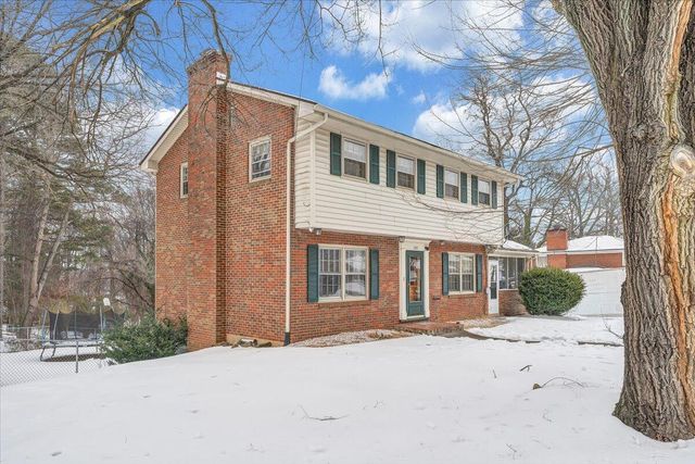 1685 Sigmon RD, Roanoke, VA 24017