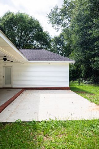 62 Granite Court, Dothan, AL 36303