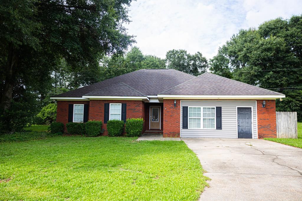 62 Granite Court, Dothan, AL 36303