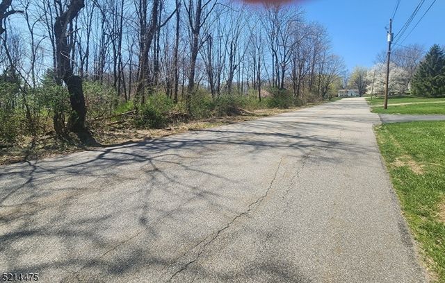 2 Fieldstone Ln, Hardyston Twp., NJ 07416