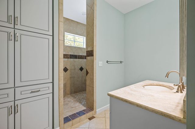 1800 Brackenridge ST, Austin, TX 78704