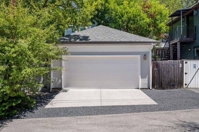 1800 Brackenridge ST, Austin, TX 78704