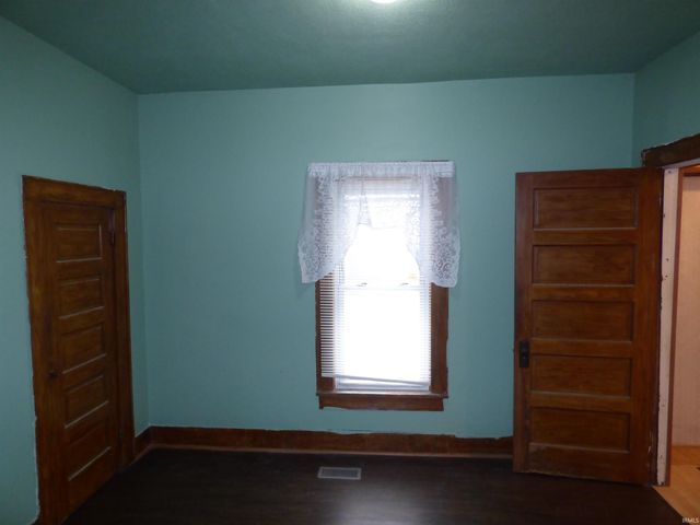 1159 W Mcclurg Street, Frankfort, IN 46041