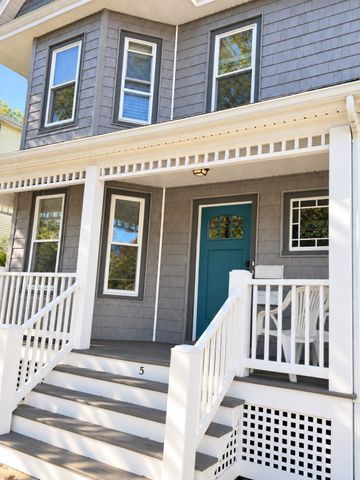 5 Gould St, Wakefield, MA 01880