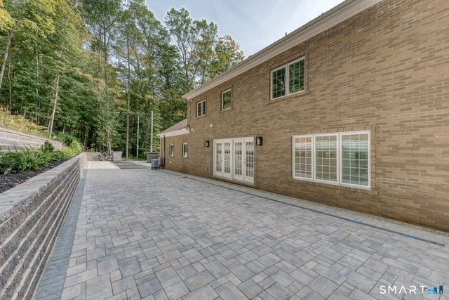 171 Oregon Road, Meriden, CT 06451