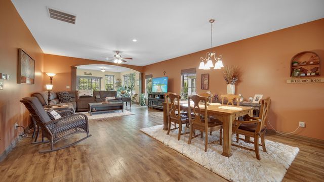 60 N Prairie Parkway, Valparaiso, IN 46385