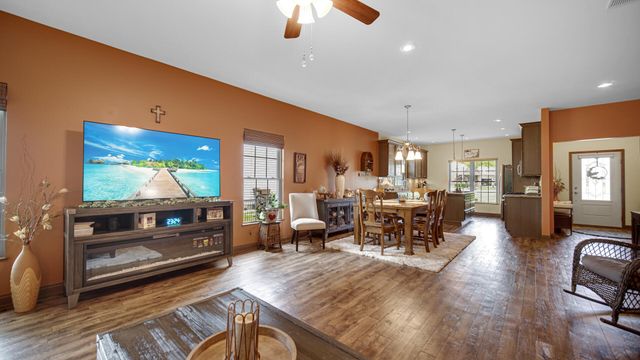 60 N Prairie Parkway, Valparaiso, IN 46385