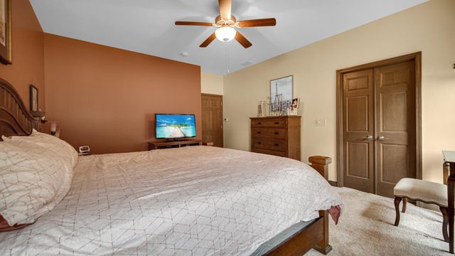 60 N Prairie Parkway, Valparaiso, IN 46385