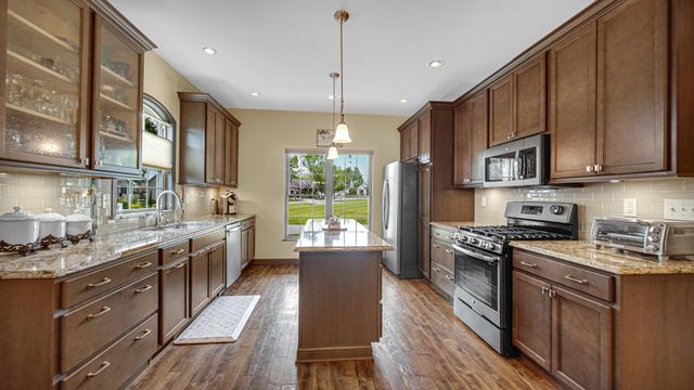 60 N Prairie Parkway, Valparaiso, IN 46385