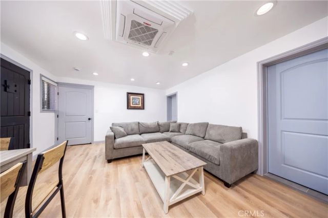 560 Coleman, Los Angeles, CA 90042