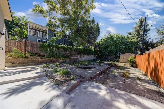 560 Coleman, Los Angeles, CA 90042
