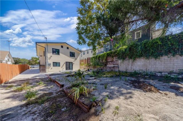 560 Coleman, Los Angeles, CA 90042