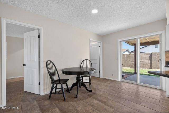 6122 W CAROL ANN Way, Glendale, AZ 85306