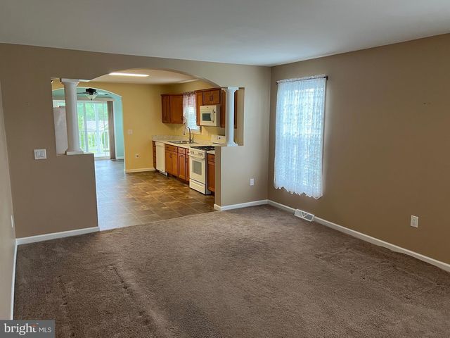 2 EGRET CT, Bechtelsville, PA 19505