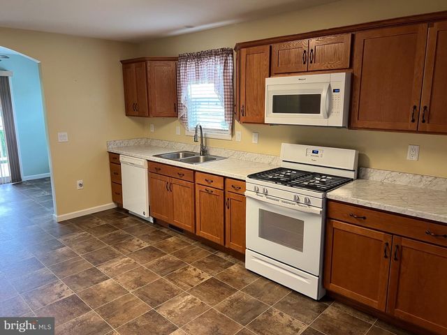 2 EGRET CT, Bechtelsville, PA 19505