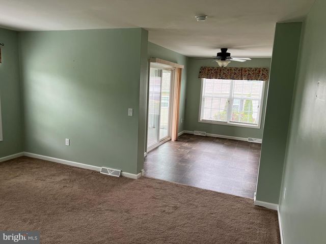 2 EGRET CT, Bechtelsville, PA 19505