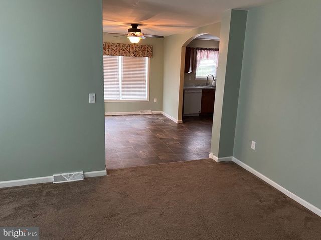 2 EGRET CT, Bechtelsville, PA 19505