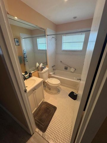 477 Brittany J 477, Delray Beach, FL 33446