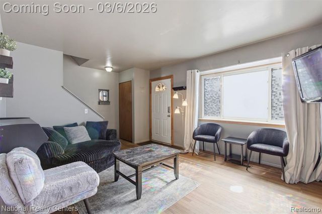 8095 Coventry Street, Westland, MI 48185