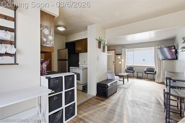 8095 Coventry Street, Westland, MI 48185