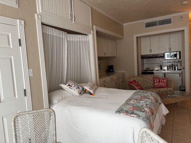 15002 WINDWARD Dr 104B, Corpus Christi, TX 78418