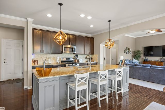49223 Gaviota Lane, Macomb Twp, MI 48044