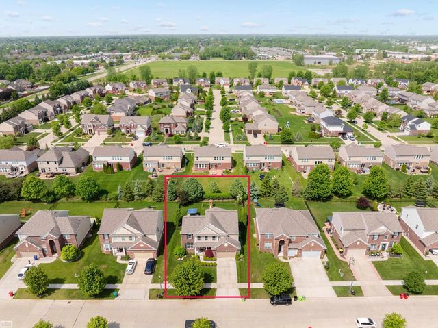 49223 Gaviota Lane, Macomb Twp, MI 48044