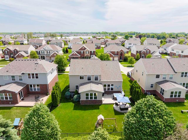 49223 Gaviota Lane, Macomb Twp, MI 48044