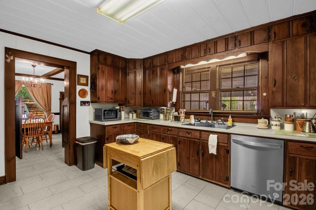 305 Hilltop Drive, Lexington, NC 27292