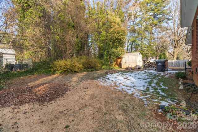 305 Hilltop Drive, Lexington, NC 27292