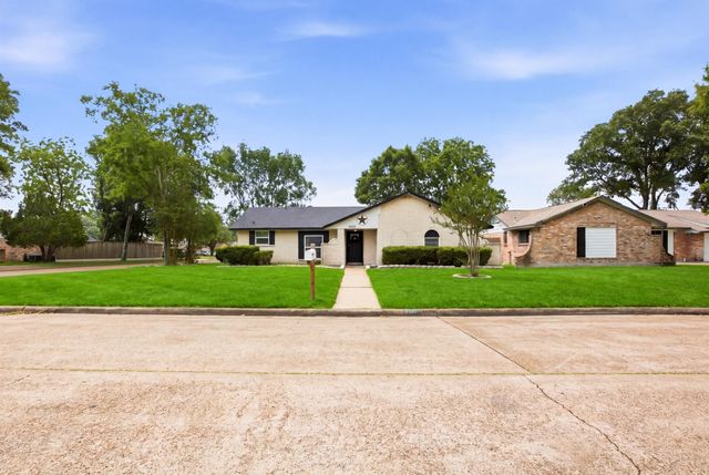 7603 Vernwood Street, Houston, TX 77040