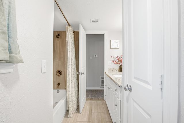 7603 Vernwood Street, Houston, TX 77040